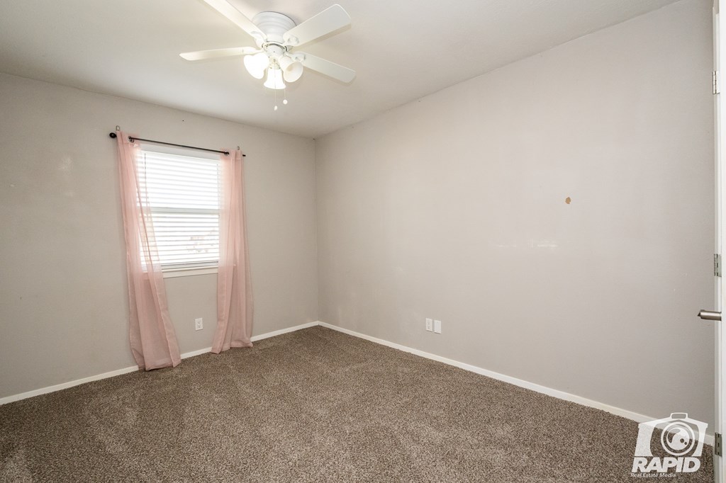 1102 Toby Lane Property Photo 20
