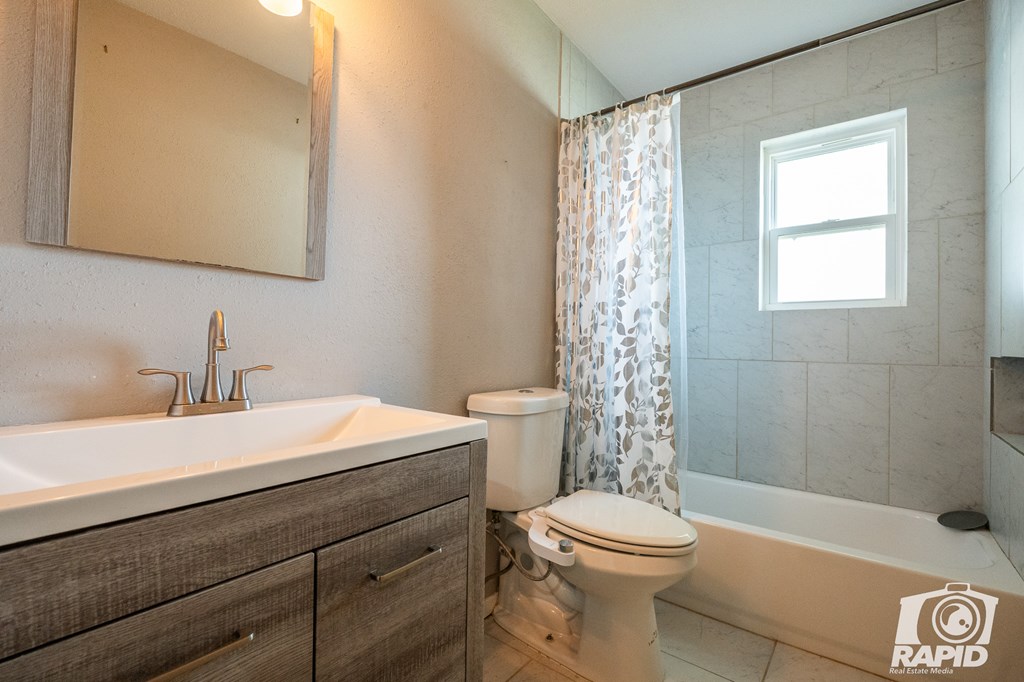1102 Toby Lane Property Photo 22