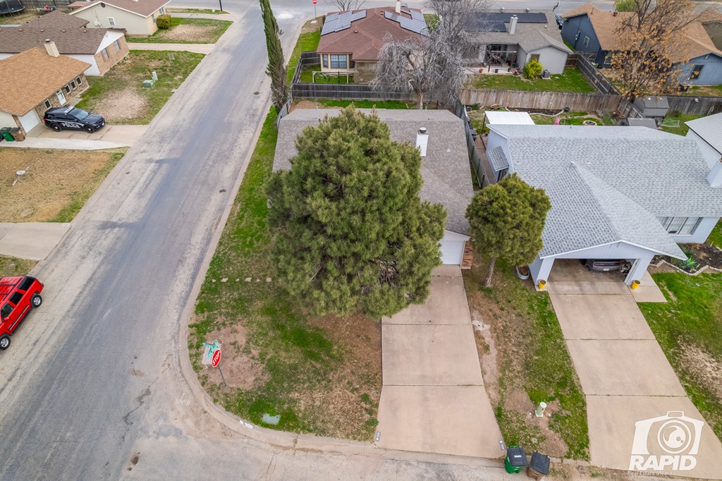 1102 Toby Lane Property Photo 23