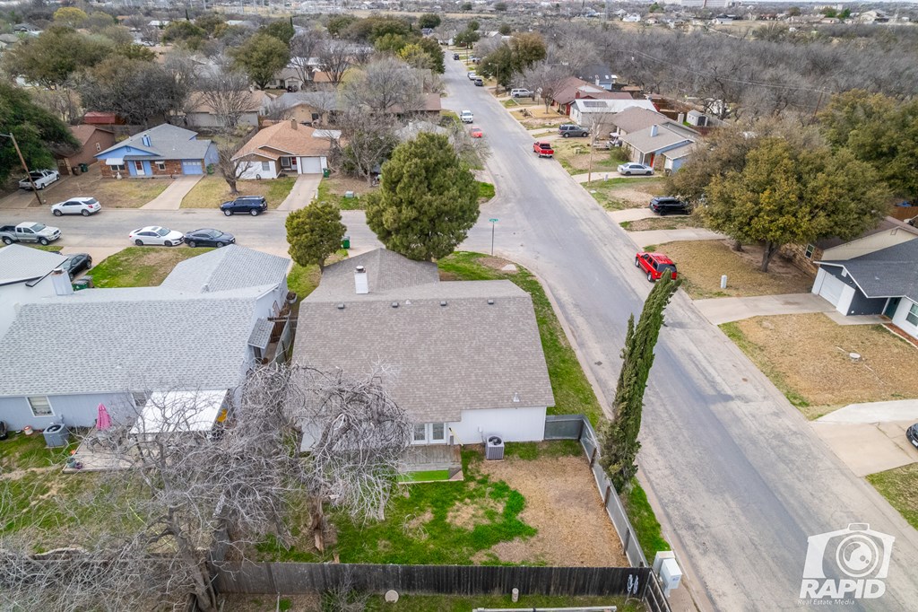 1102 Toby Lane Property Photo 28