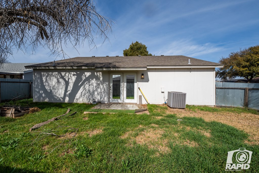1102 Toby Lane Property Photo 34