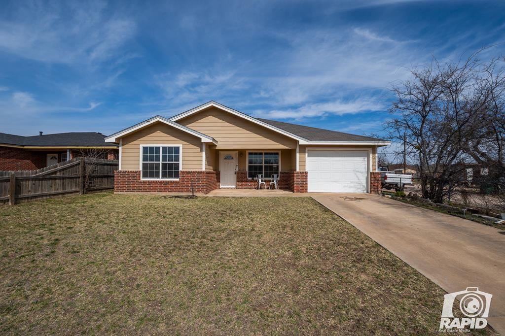 2266 Woodlawn Dr Property Photo