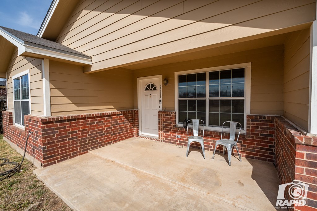 2266 Woodlawn Dr Property Photo 5
