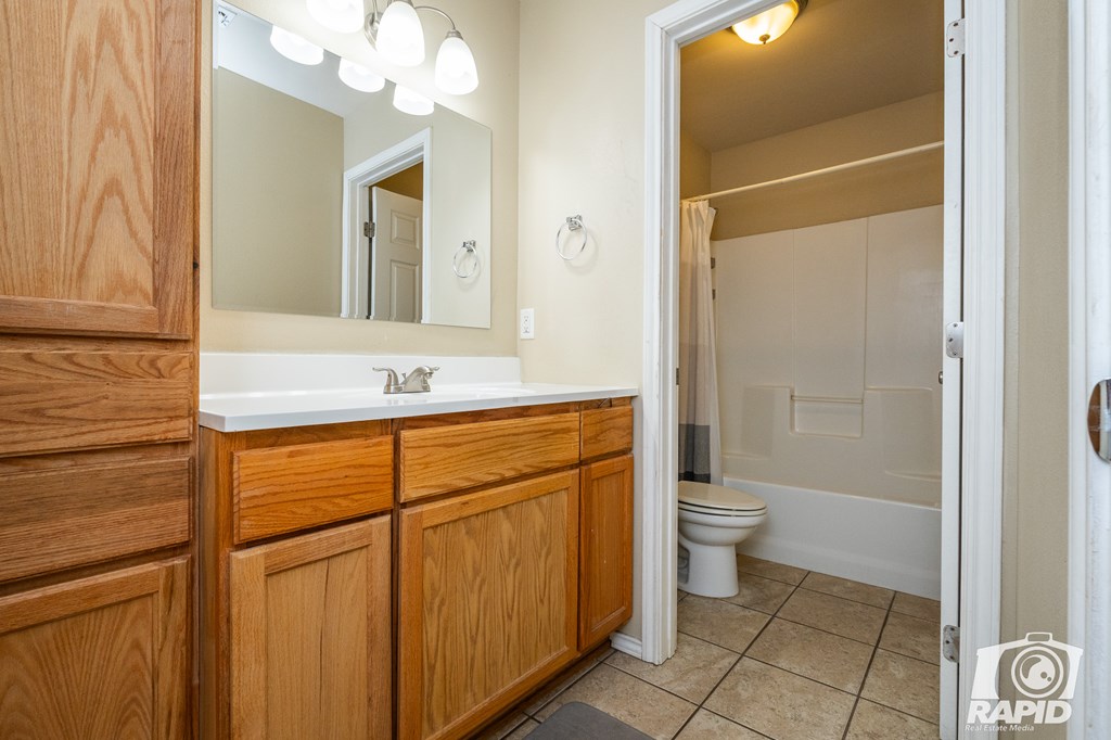 2266 Woodlawn Dr Property Photo 20
