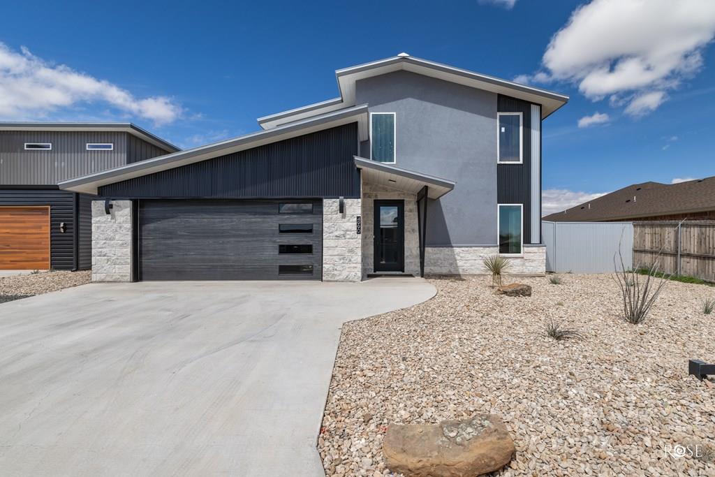 Real Estate Main Image