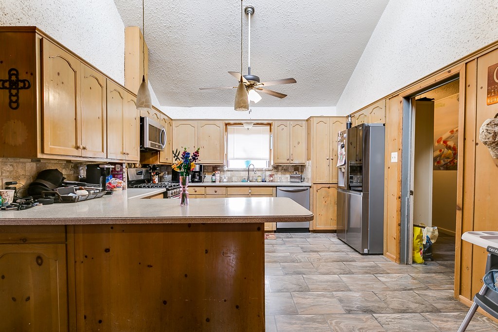3126 Lake Dr Property Photo 10