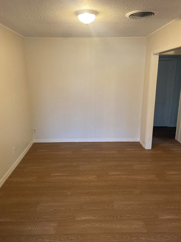 111 Logan St Property Photo 4
