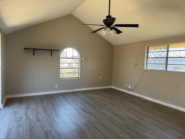 445 8th St Property Photo 2