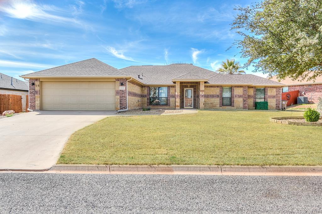 1113 Windemere Circle Property Photo 1