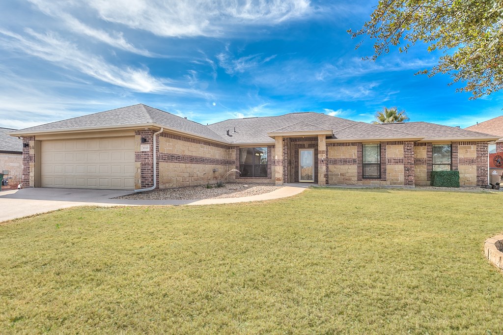 1113 Windemere Circle Property Photo 2
