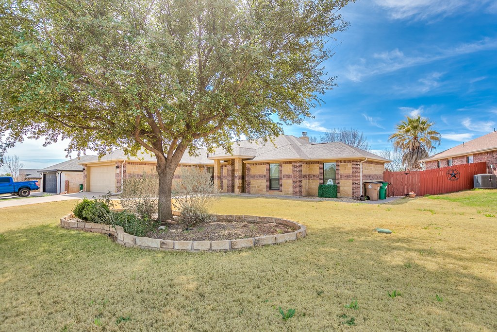 1113 Windemere Circle Property Photo 4