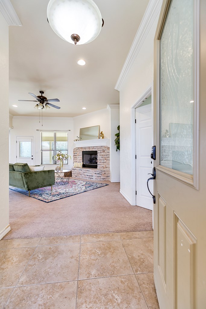 1113 Windemere Circle Property Photo 5