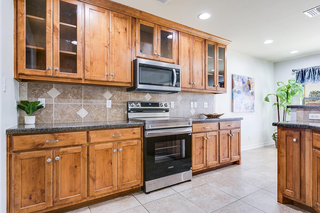 1113 Windemere Circle Property Photo 17