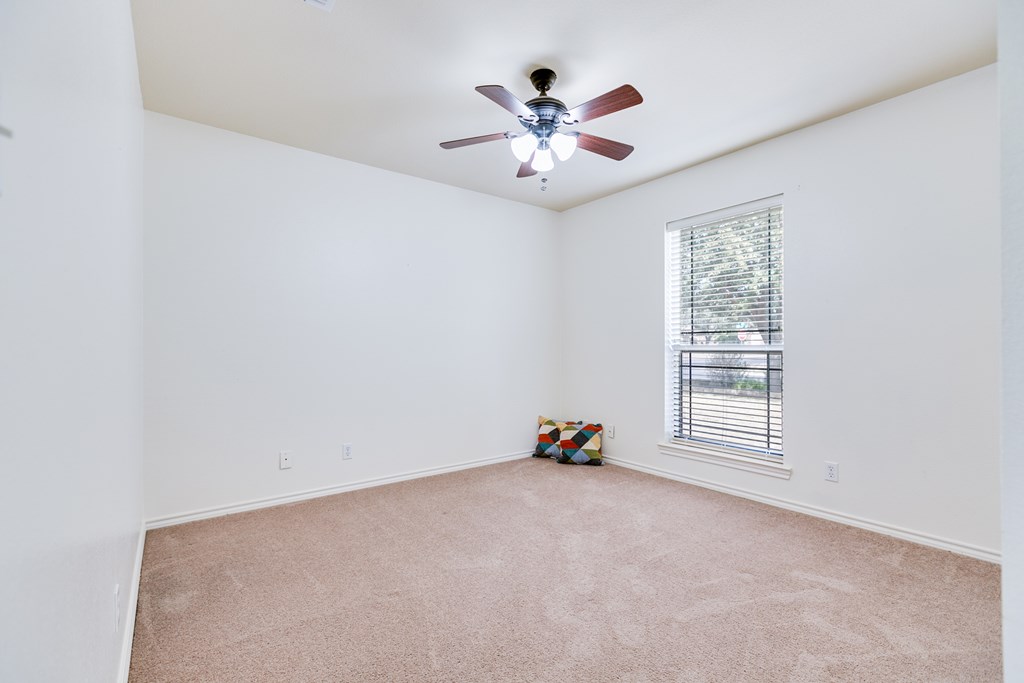 1113 Windemere Circle Property Photo 28