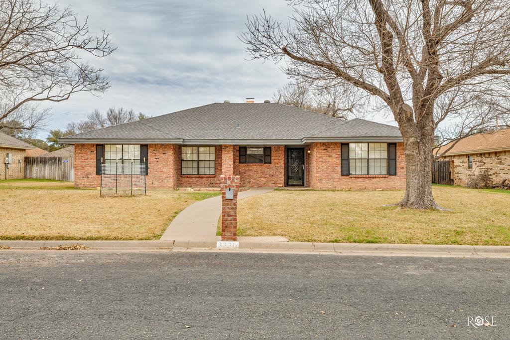 3330 Shadyhill Dr Property Photo