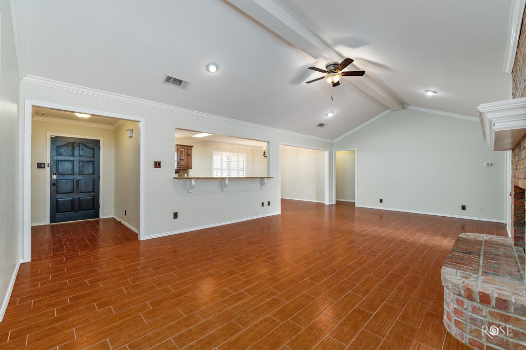 3330 Shadyhill Dr Property Photo 5