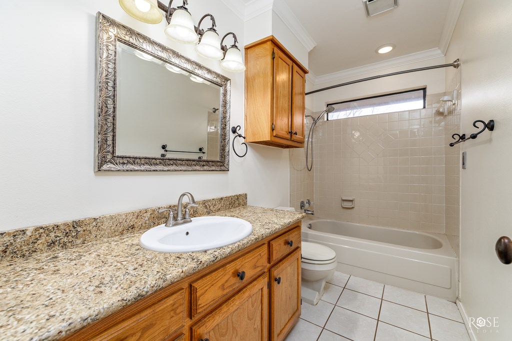 3330 Shadyhill Dr Property Photo 16