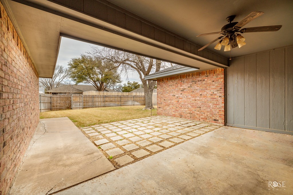 3330 Shadyhill Dr Property Photo 23