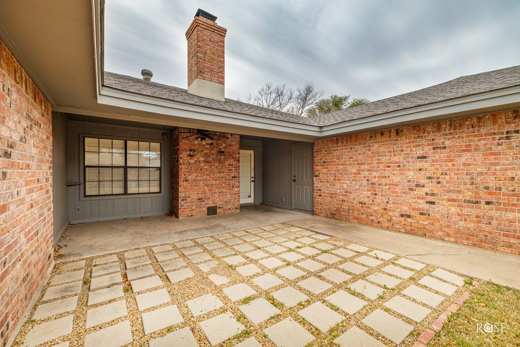 3330 Shadyhill Dr Property Photo 24