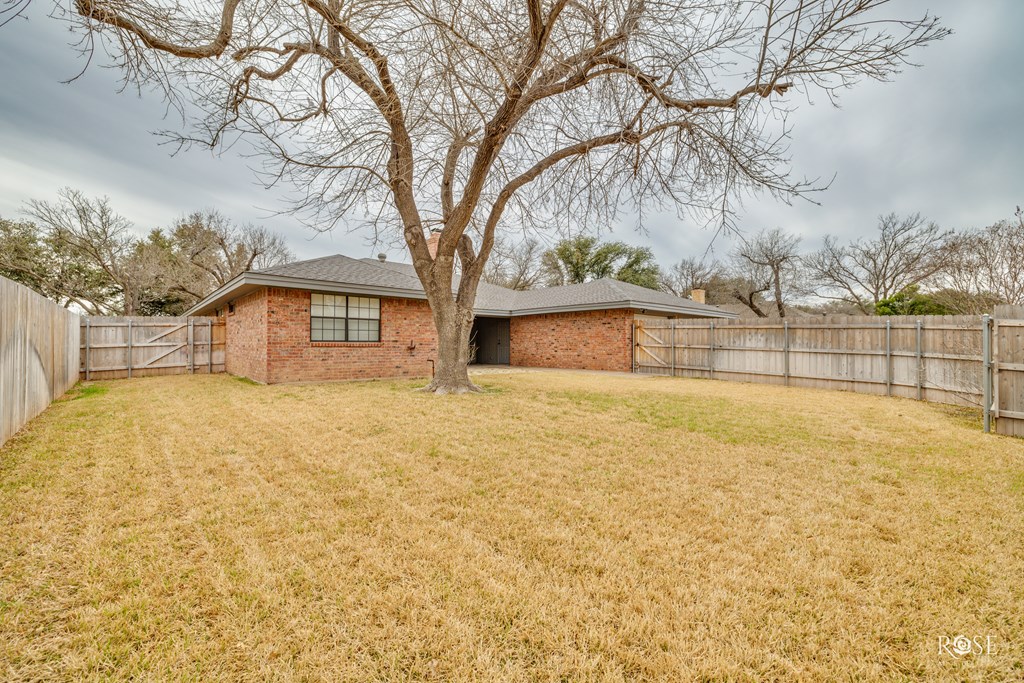 3330 Shadyhill Dr Property Photo 26