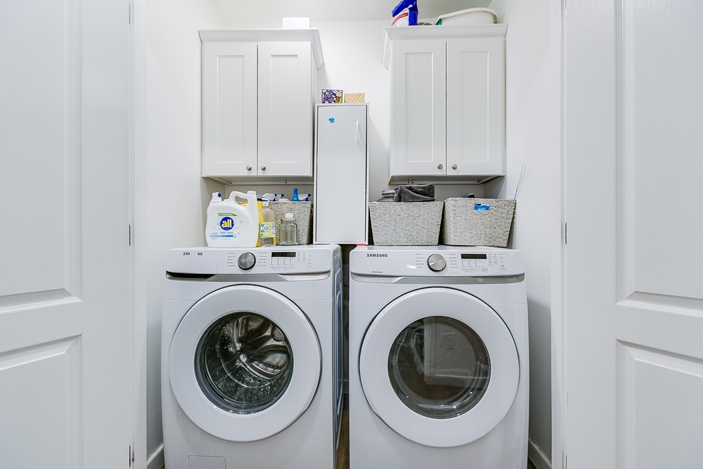 363 E 49th St Property Photo 17