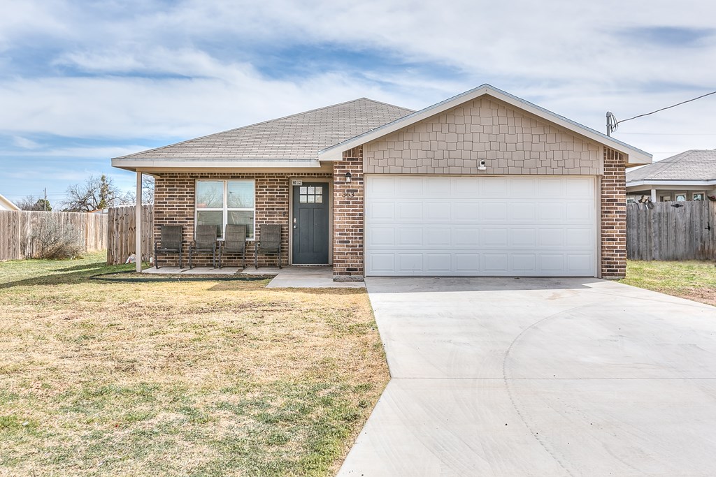 363 E 49th St Property Photo 21