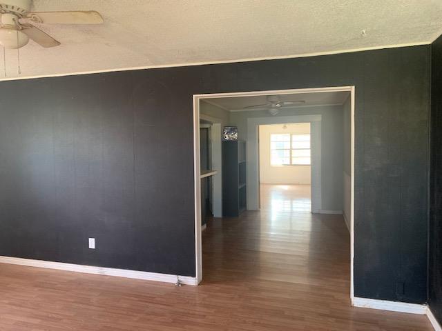 403 Crosson St Property Photo 3