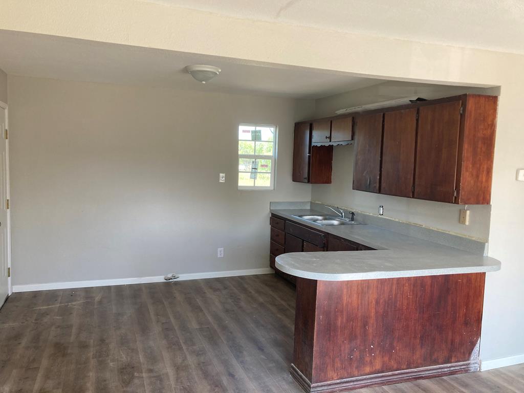 510 25 1/2 St Property Photo 2