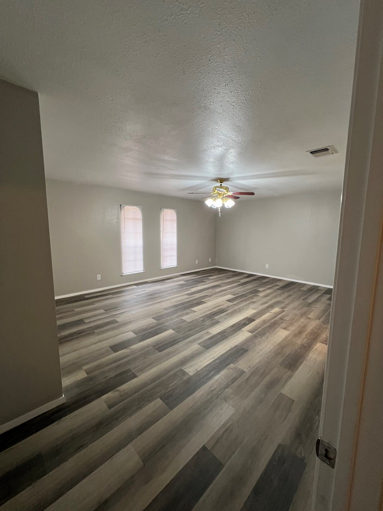 3222 Southland Blvd Property Photo 9