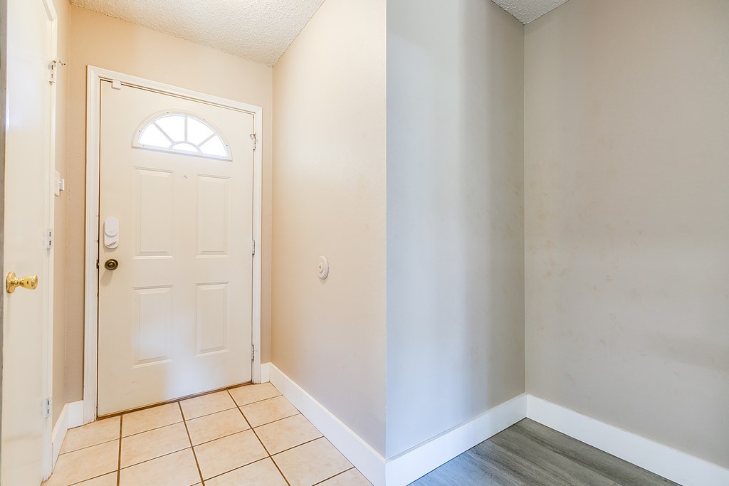 1605 Amberton Pkwy Property Photo 6