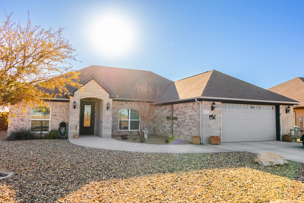 5876 Bridlewood Court Property Photo 2