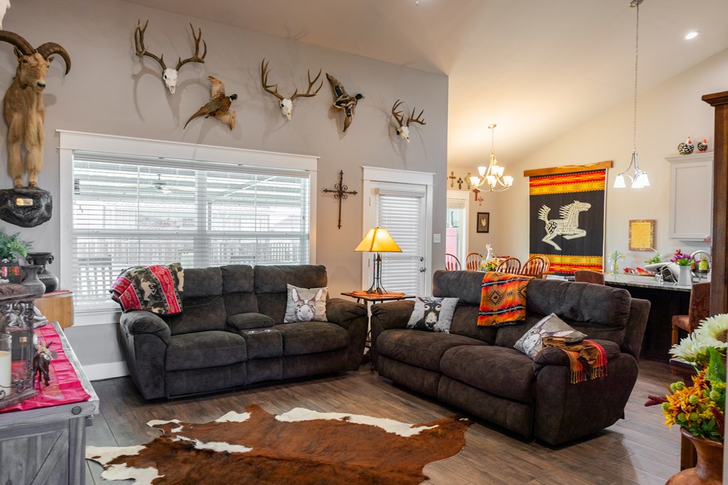 5876 Bridlewood Court Property Photo 7