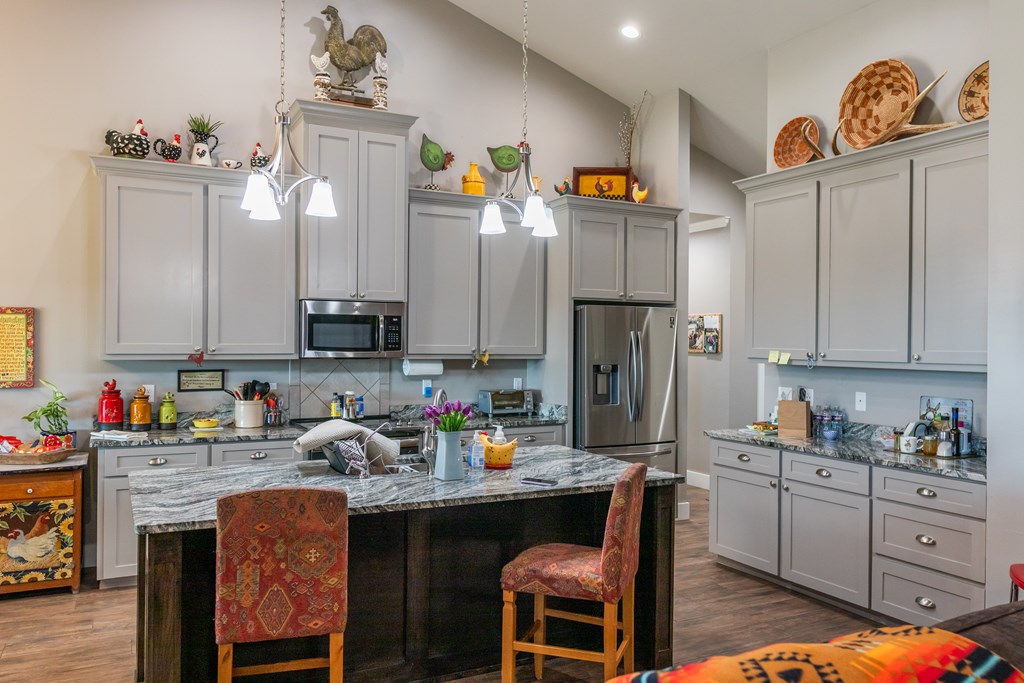 5876 Bridlewood Court Property Photo 8