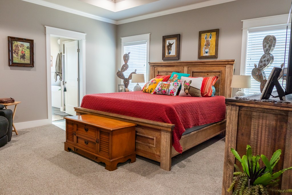 5876 Bridlewood Court Property Photo 12