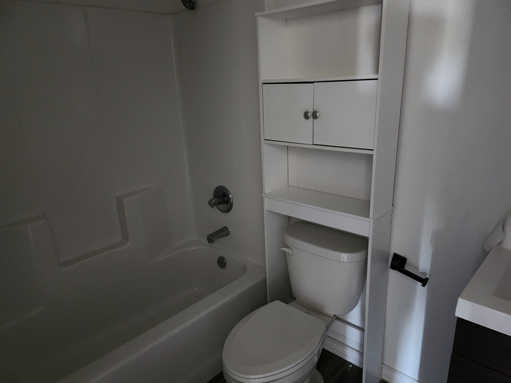 2521 Freeland Ave Property Photo 9