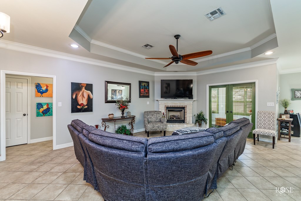4234 Chisholm Trail Property Photo 3