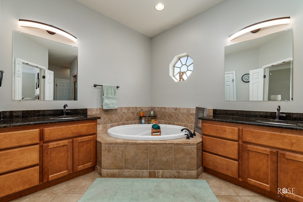 4234 Chisholm Trail Property Photo 14