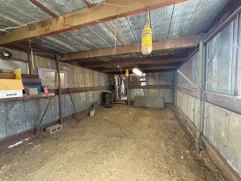 608 Ewald St Property Photo 10