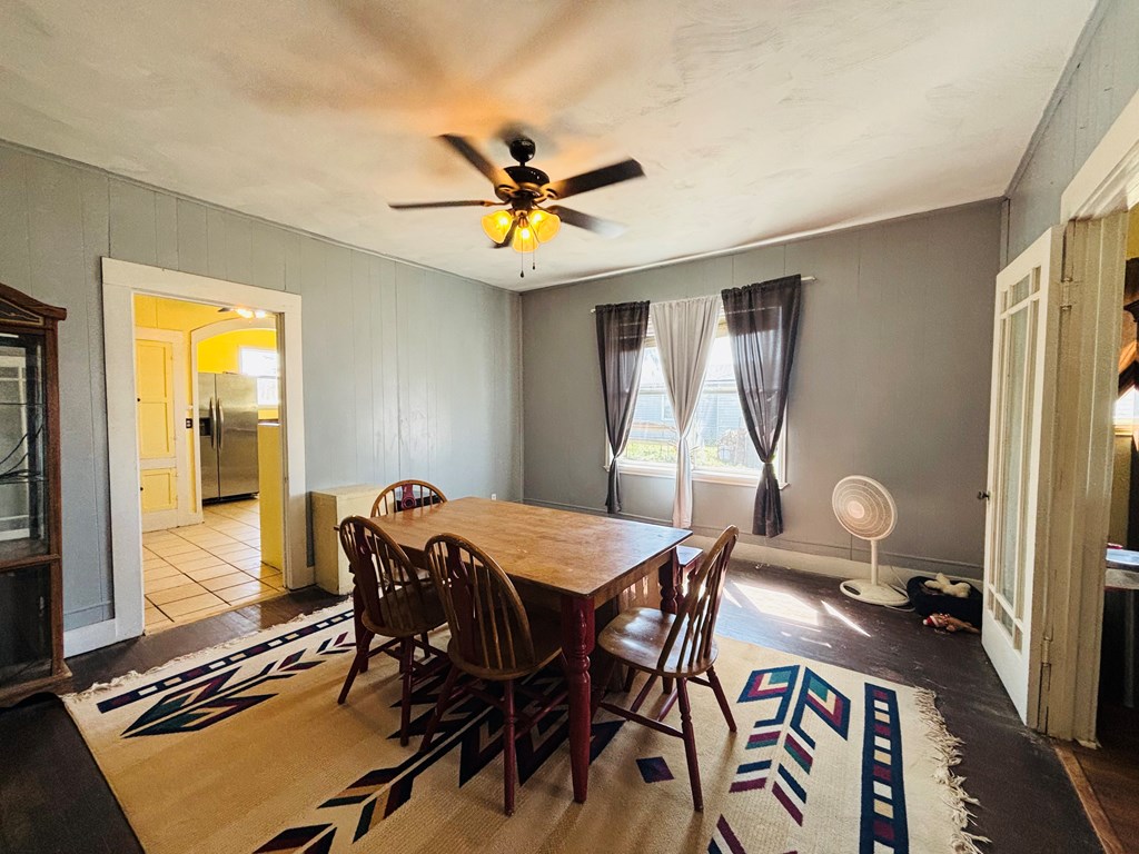 608 Ewald St Property Photo 15