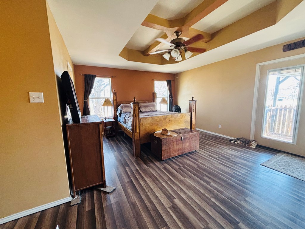 608 Ewald St Property Photo 20