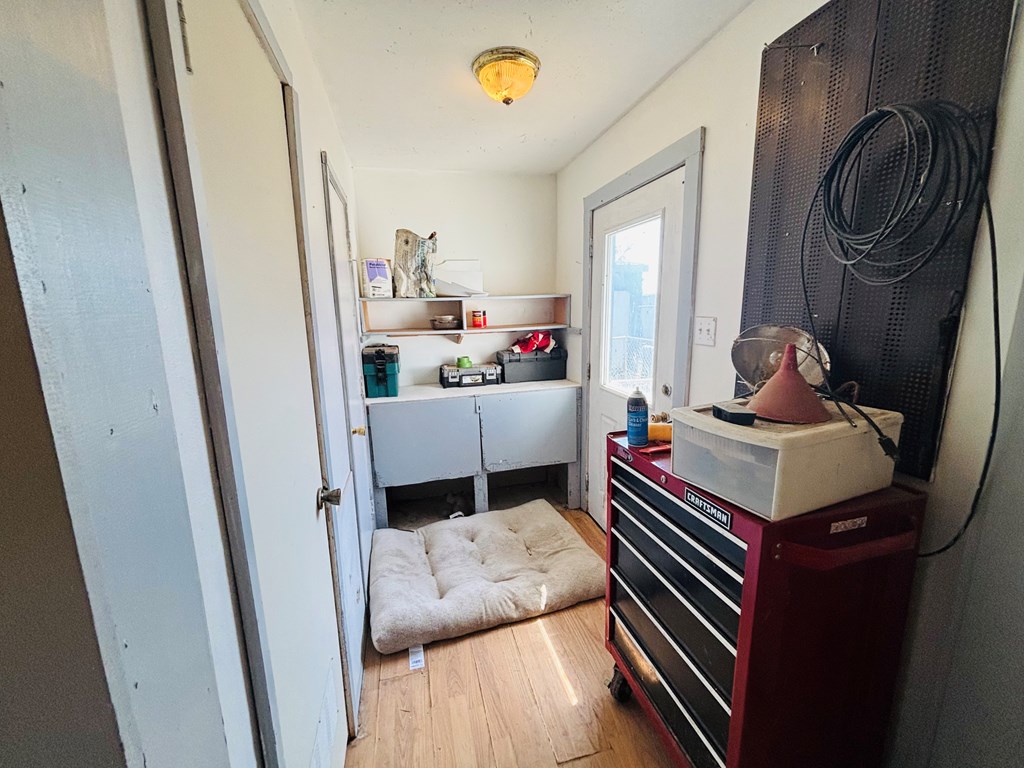 608 Ewald St Property Photo 24