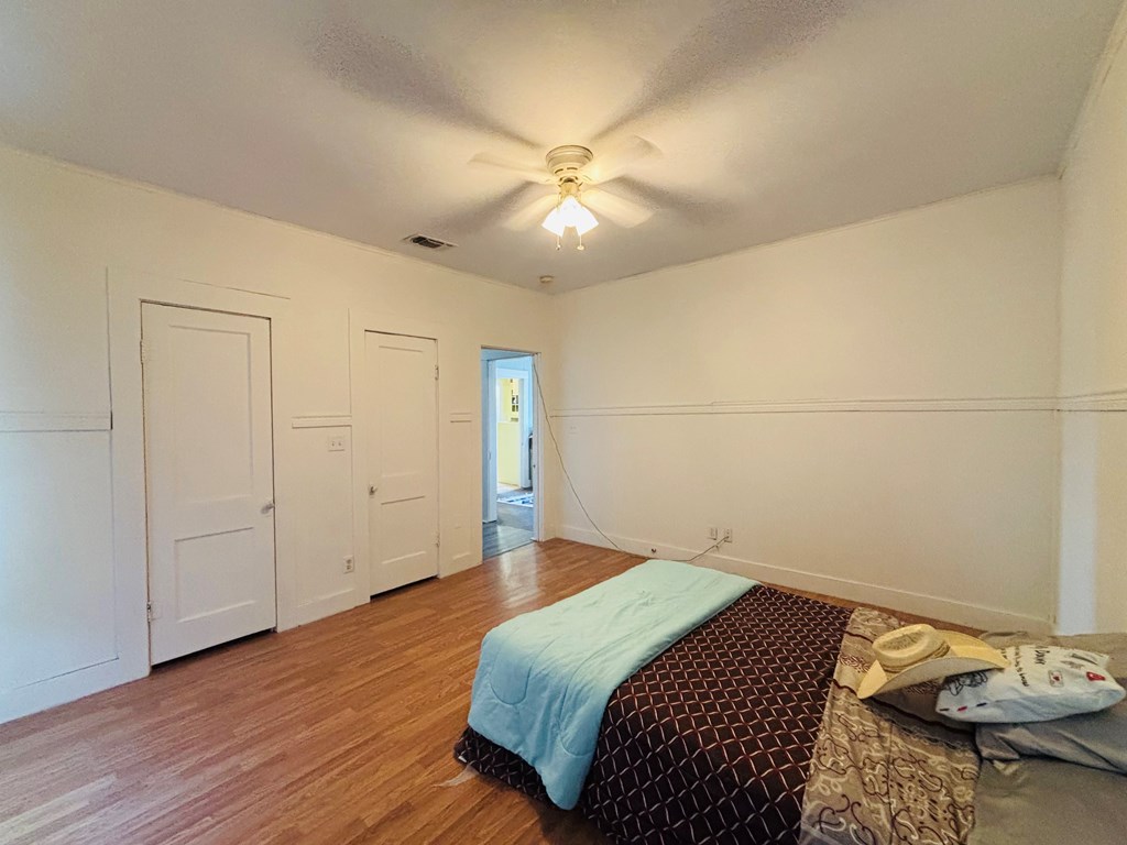 608 Ewald St Property Photo 25