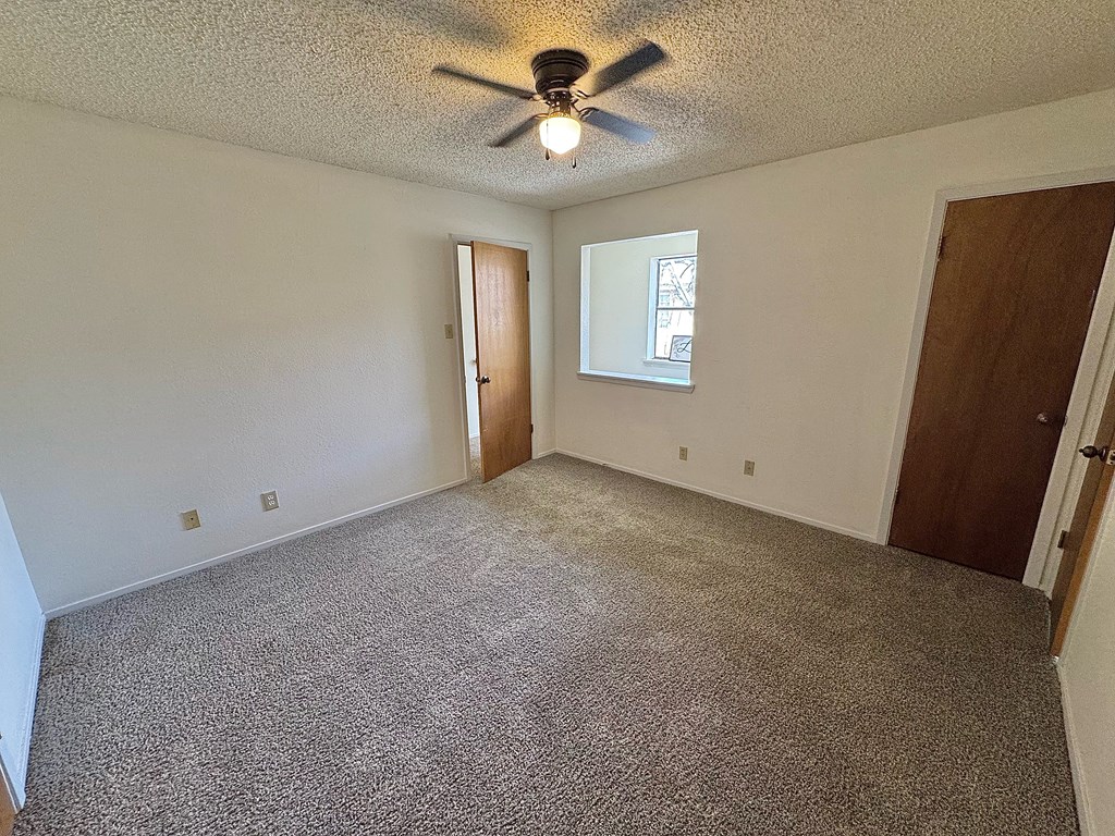 1036 Glenna Dr Property Photo 19