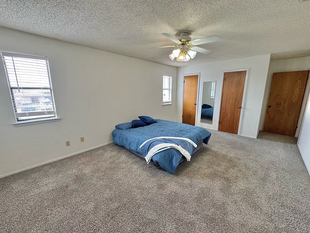 1036 Glenna Dr Property Photo 22