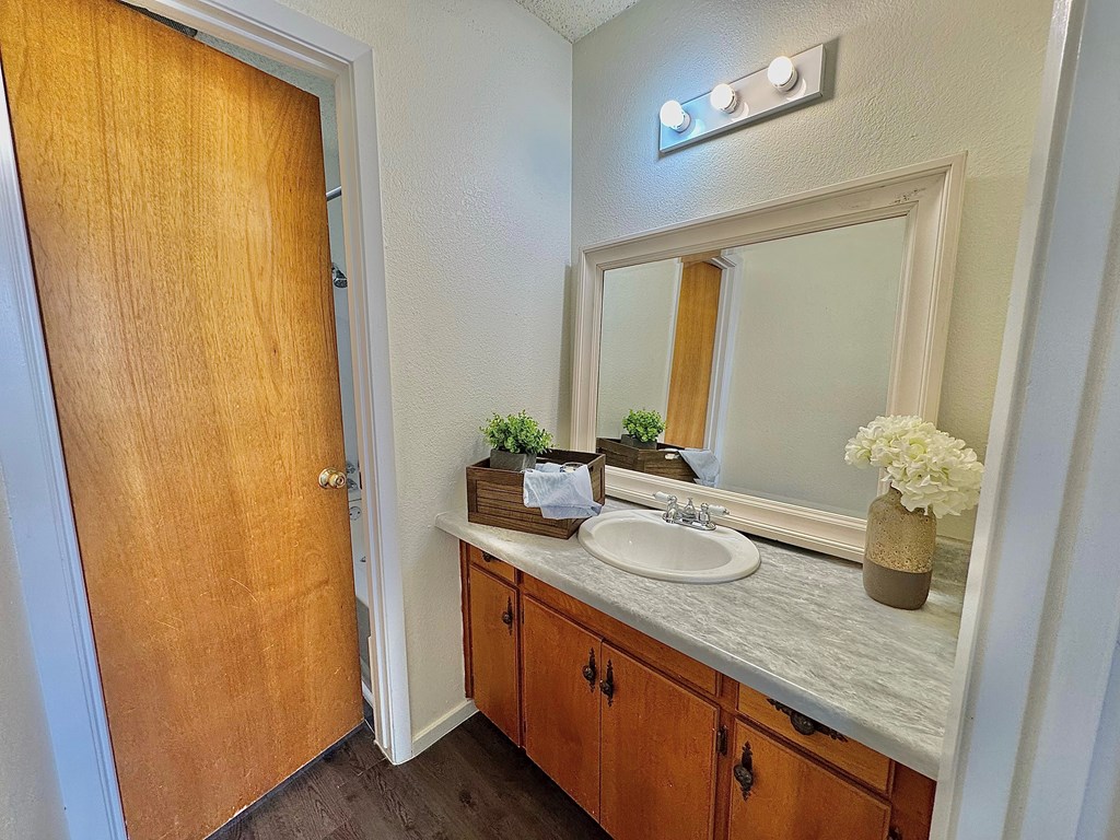 1036 Glenna Dr Property Photo 24