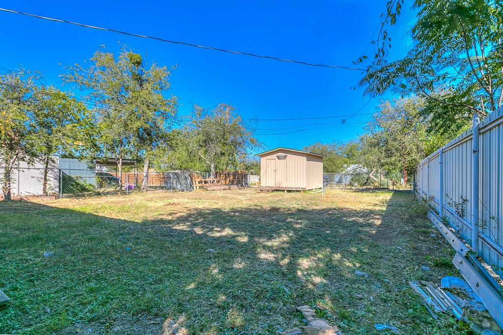 714 N Monroe St Property Photo 5