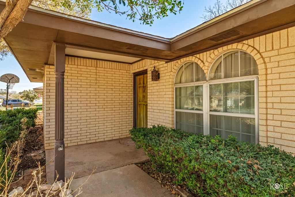 3219 Sunset Dr Property Photo 4