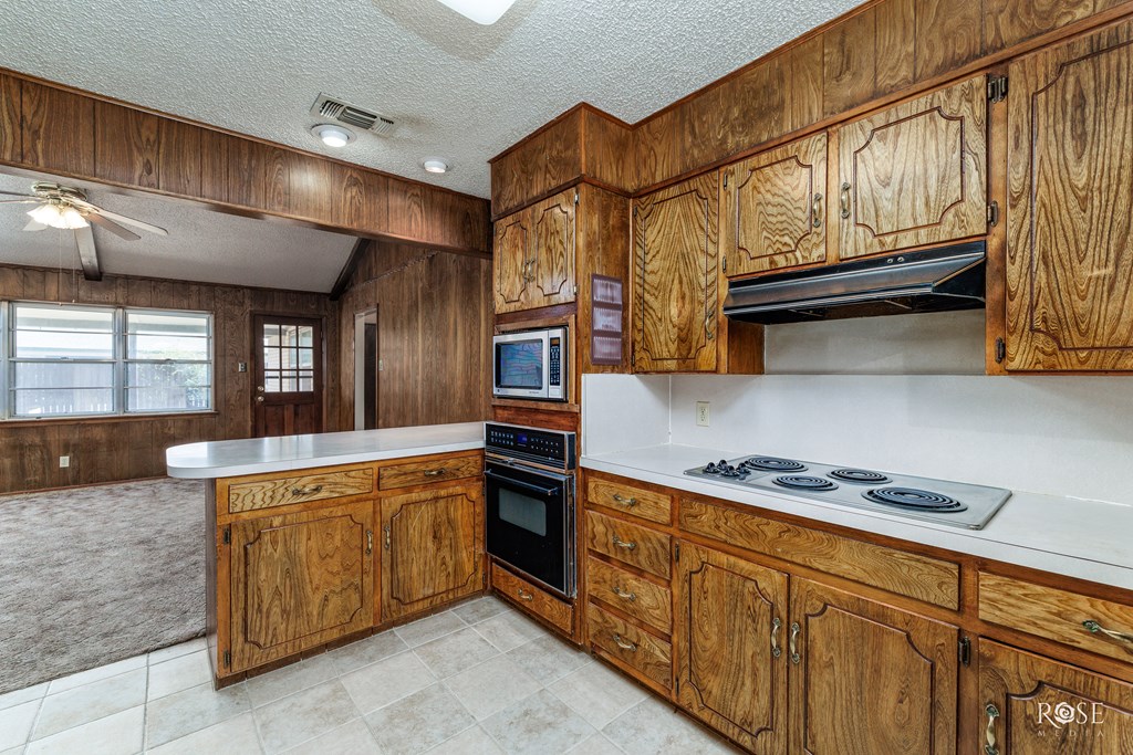 3219 Sunset Dr Property Photo 10