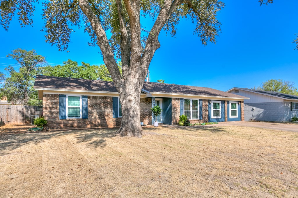 3101 Bluebonnet Lane Property Photo 2