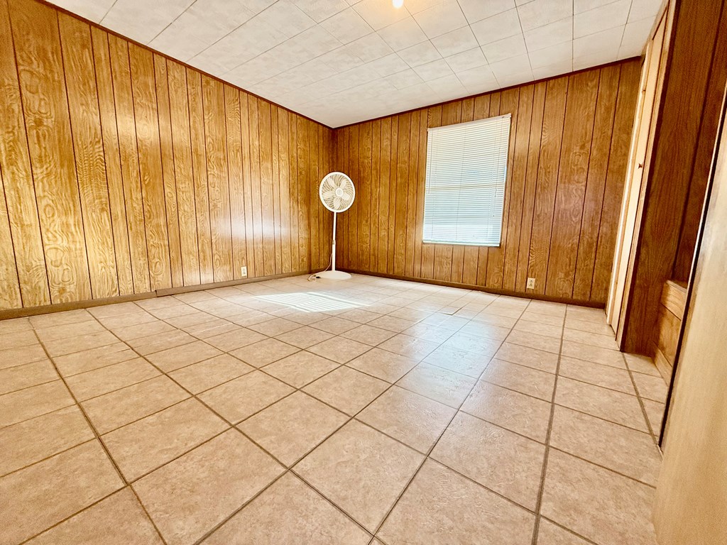 200 N Pecos St Property Photo 17